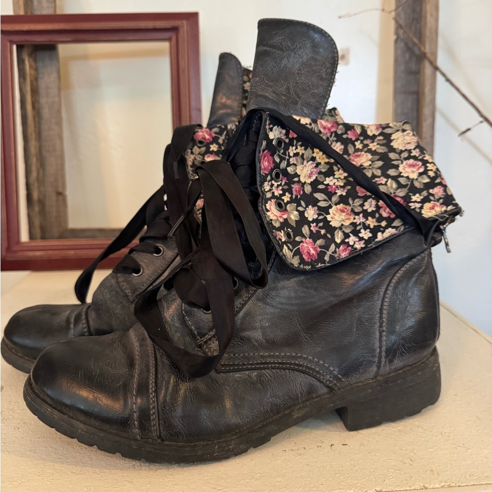 Wild Diva Black Floral Lined Combat Boots